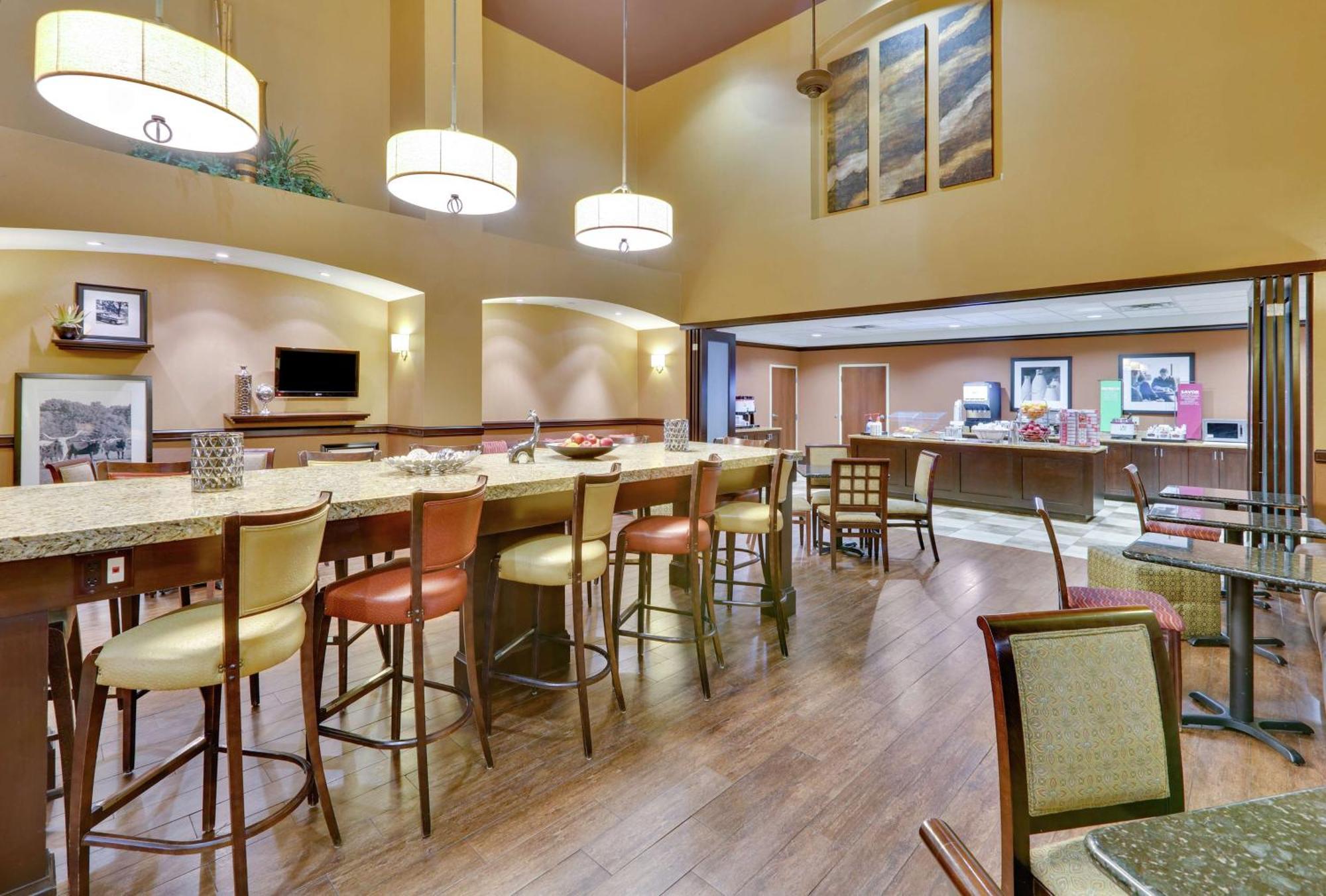 Hampton Inn & Suites Fort Worth/Forest Hill Esterno foto